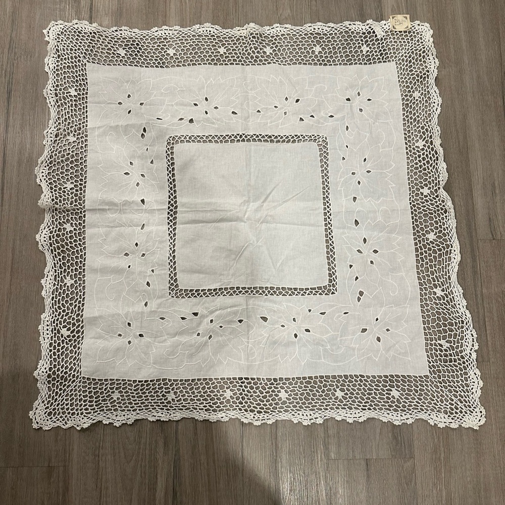 Elegant White Lace Tablecloth